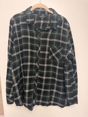 Well Worn Green and Black Plaid Button-Down Shirt